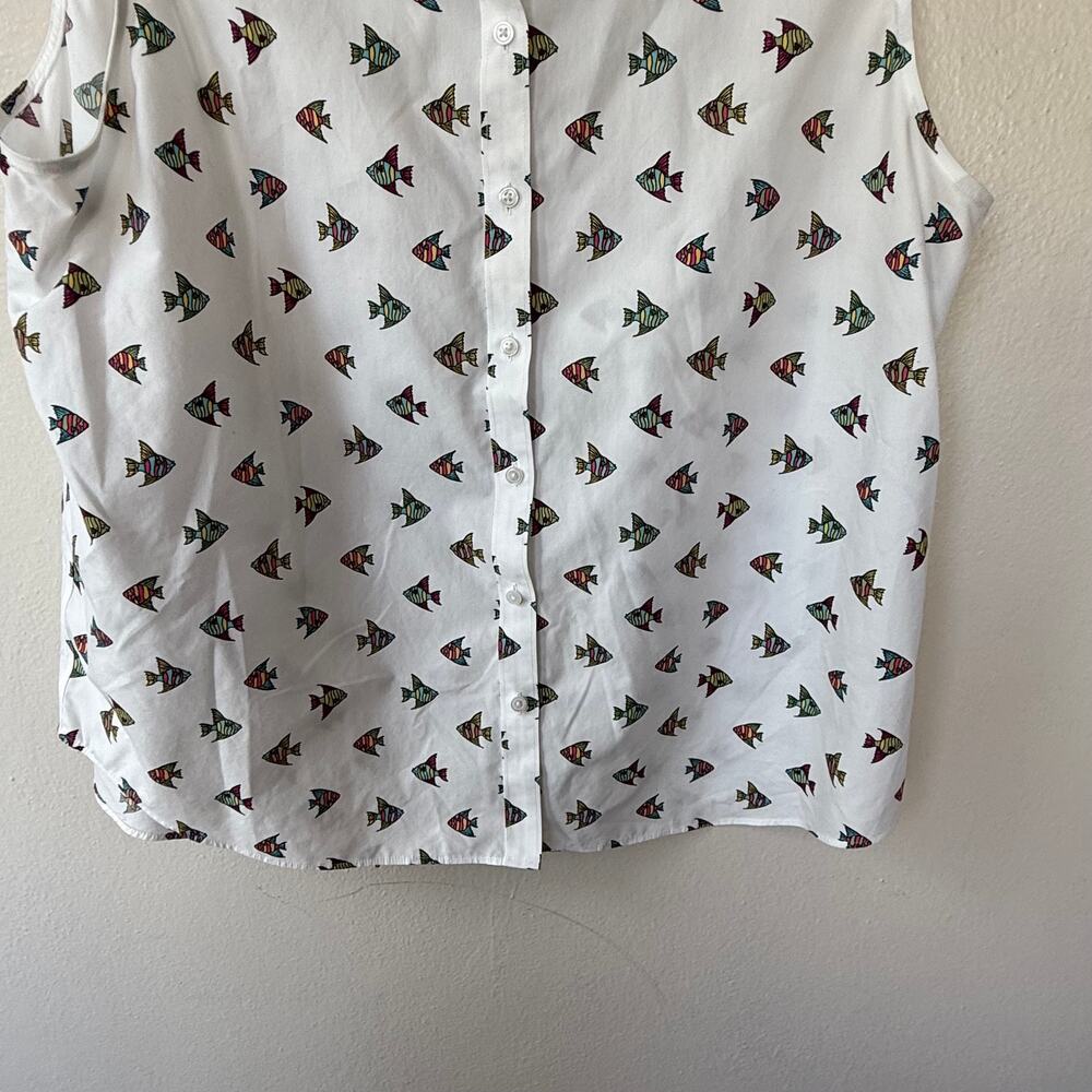 Lands' End women's white sleeveless button-down shirt all-over fish print. - Picture 4 of 8